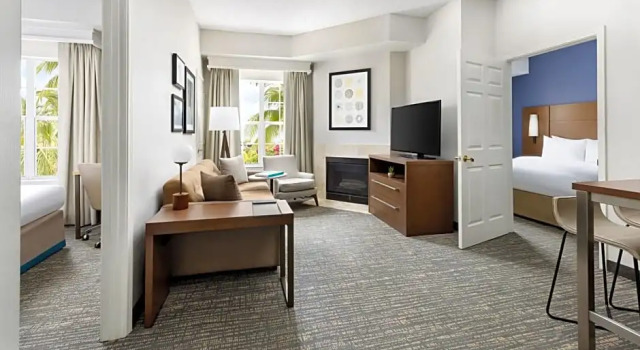 Четырёхместный люкс с 2 комнатами Residence Inn by Marriott West Palm Beach