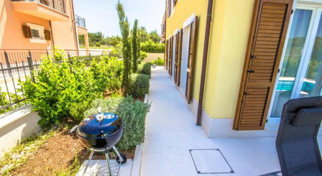 Вилла Villa Aurelia by Domus Mirus - Rooftop Cinema & Pool & 6 Minute Walk to Beach