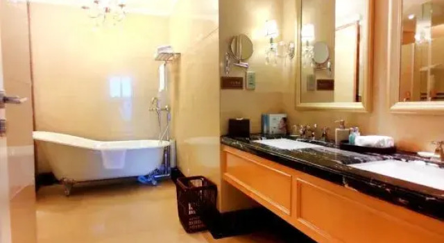 Люкс Premier Jasmine International Hotel