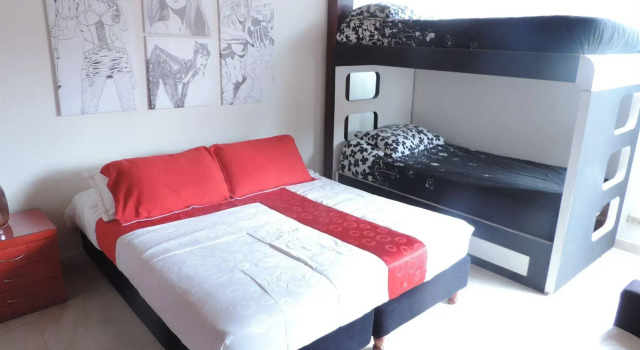 Violeta Park Hostel