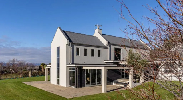 Elderberry Elegance - Wanaka Holiday Home, Book Hotel Wanaka Treble Cone Ski Area