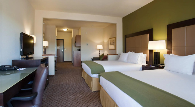 Четырёхместный номер Standard Holiday Inn Express Hotel & Suites Silt - Rifle by IHG