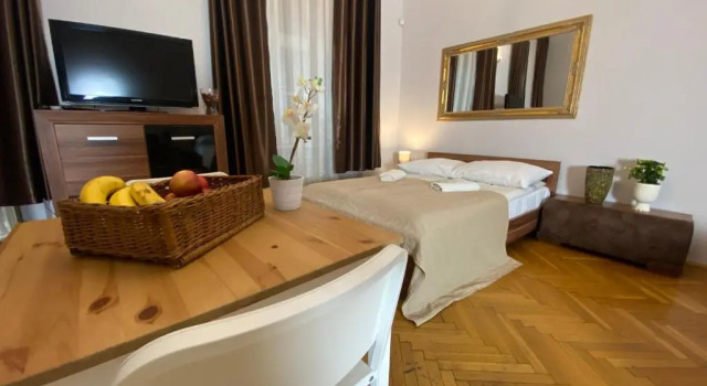 P&J Apartamenty Grodzka, Забронировать Апартаменты/квартира Отели Кракова с завтраком, рядом с Церковь Святого Франциска Ассизи, Завтраки