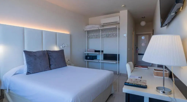 Двухместный номер Economy ON Hotels Oceanfront Adults Designed