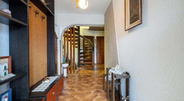 Awesome Apartment in Jadranovo With 2 Bedrooms