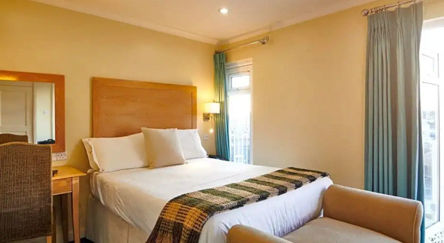 Номер Standard County Hotel