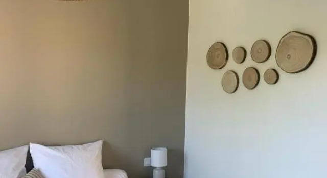 Standardowy pokój Le Patio, chambres d hôtes pour adultes en Camargue, possibilité de naturisme à la piscine,