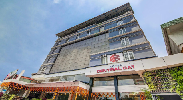Hotel Central Gate, Забронировать Отель Отели Кожикоде с парковкой, рядом с Железнодорожный вокзал Кожикоде, Парковка