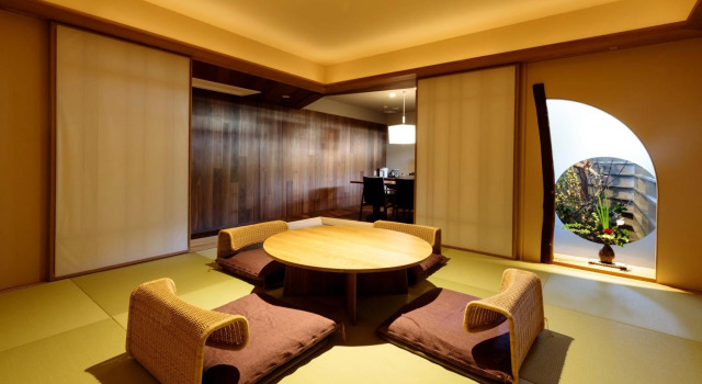 Kifuno Sato, Book Hotel Mimasaka Okayama