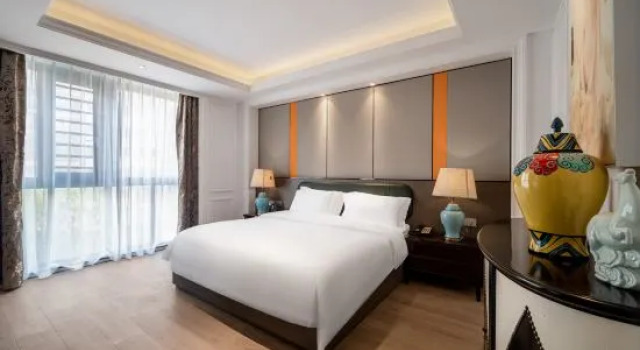 Люкс Business WellTon International Hotel (Development Zone Wanda Plaza)