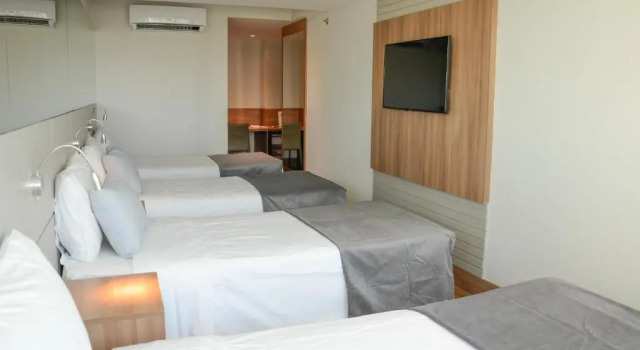 Четырёхместный номер Deluxe Hotel Atlântico Travel Copacabana
