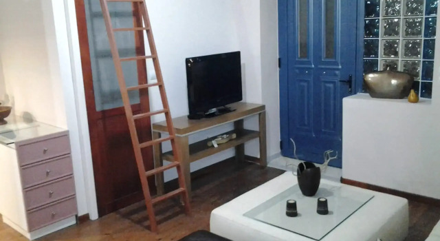 Студия Superior Mastic Point Studios
