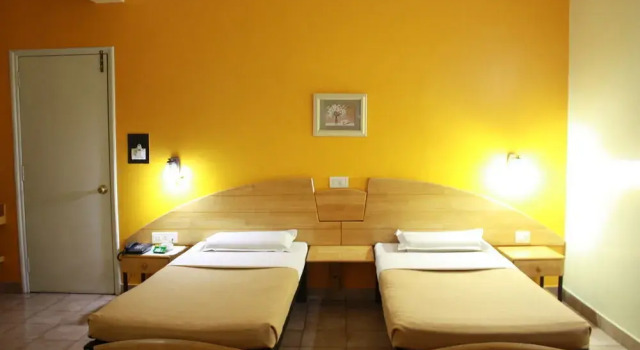 Hotel Tom's, Rezervovat Hotel Bangalore Bangalore
