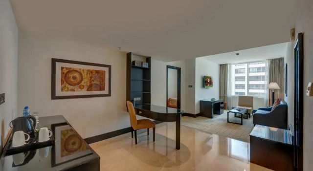 Люкс с 2 комнатами Holiday Inn Dubai - Al Barsha by IHG