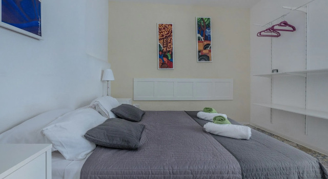Ajkla, Reservar Apart-hotel Valeta Malta