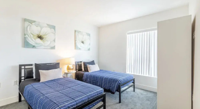 3br Fully Furnished Apartment On Sunset Blvd 3 Bedroom Apts by RedAwning, Забронировать Апартаменты/квартира Апартаменты Лос-Анджелеса, Апартаменты/квартира