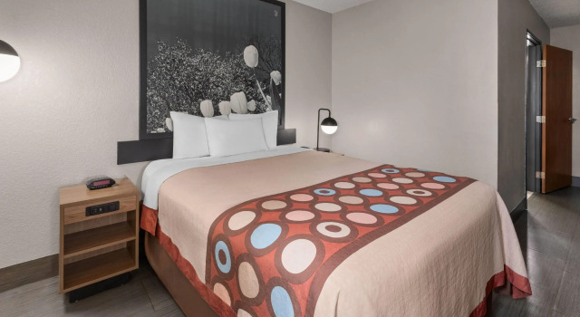 Super 8 by Wyndham Kent/Akron Area, Book Hotel Kent Ohio