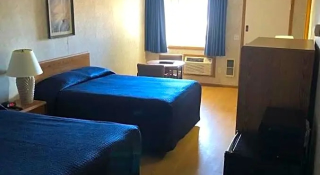 Четырёхместный номер Standard Sea Spray Motel
