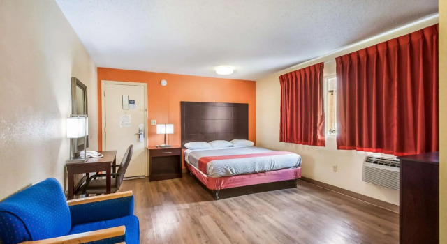 Motel 6 Washington DC Convention Center, Забронировать Мотель Отели Northeast с бассейном, Бассейн