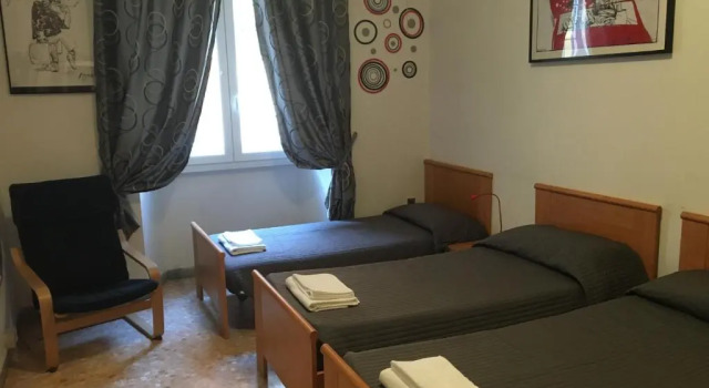 Delightful apartment 100 meters from the Colosseum, Забронировать Апартаменты/квартира Апартаменты Рима, рядом с Piazza della Madonna dei Monti, Апартаменты/квартира