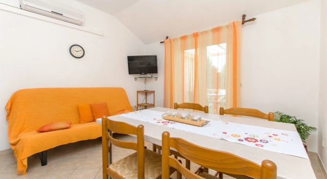 Apartments and Room Jelka, Prenota Appartamento Hotel a Croatian Islands con parcheggio, Parcheggio