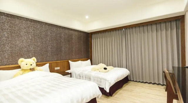 Четырёхместный семейный номер Standard eHome Hotel