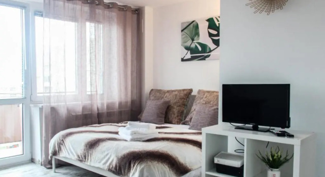 Студия Sunny City Center Apartment