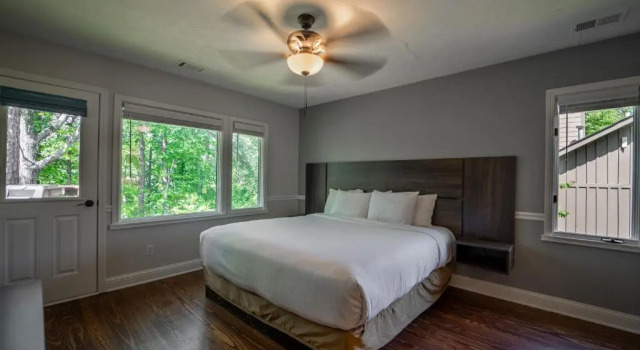 Коттедж с 2 комнатами Lanier Islands Legacy Lodge
