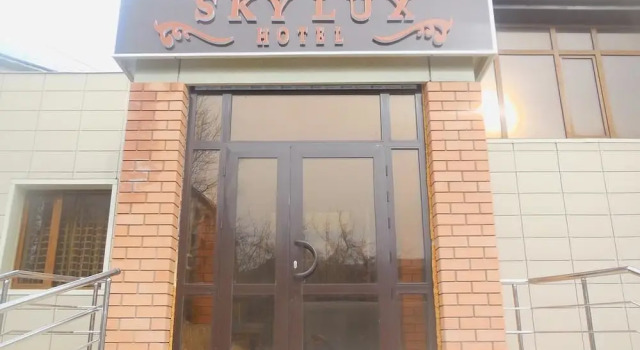 Sky Lux Hotel