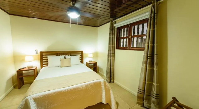 Полулюкс Hotel Flor De Sarta