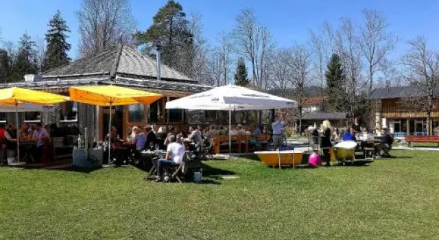 Landhaus im Sonnenfeld, Varaa Lomakoti Hotellit Baijeri pysäköinnillä, Pysäköinti