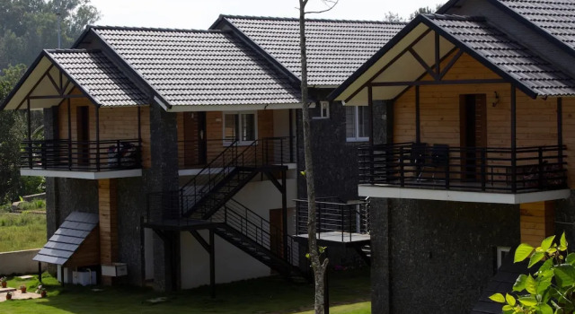 Livgrand - Yellow Lake Resorts & Spa, Yercaud - Myst, Boek Hotel Hotels in Yercaud met zwembad, Zwembad