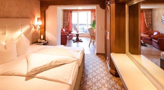 Двухместный номер Standard с балконом Das Traditionshotel Schwarzer Adler