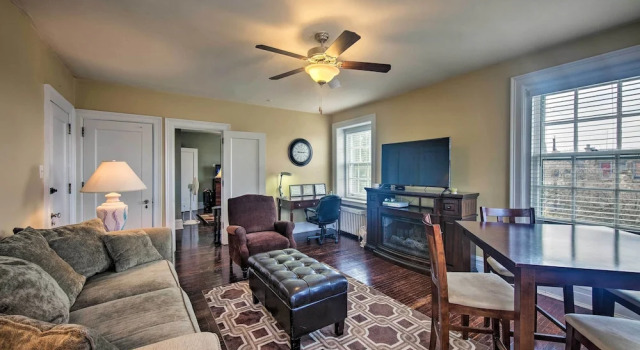 Walk to Shops, Dining & City Park: Reading Apt, Reserva ahora Apartamento Reading Pensilvania