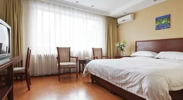 Starway Hotel Olympic Village, Book Hotel Hoteller i Beijing Province med parkering, Parkering