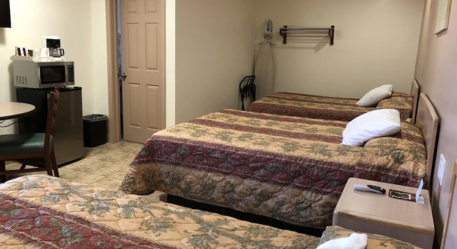 Шестиместный номер Standard Topper Motel