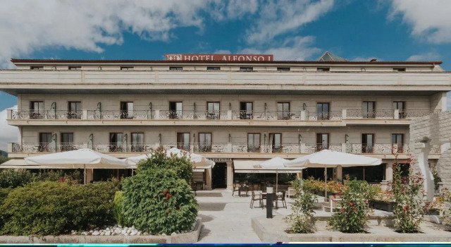 Hotel Alfonso I, Buchen Sie Hotel Hotels in Galicien mit Parkplatz, Parkplätze