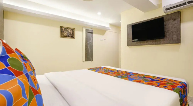 Номер Deluxe FabHotel Millenium