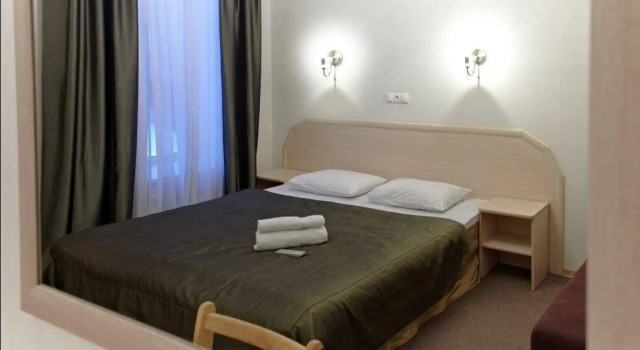 Amber House, Book Hotel Hoteller i Sankt Petersborg med parkering, nær The Convent of St. John, Parkering