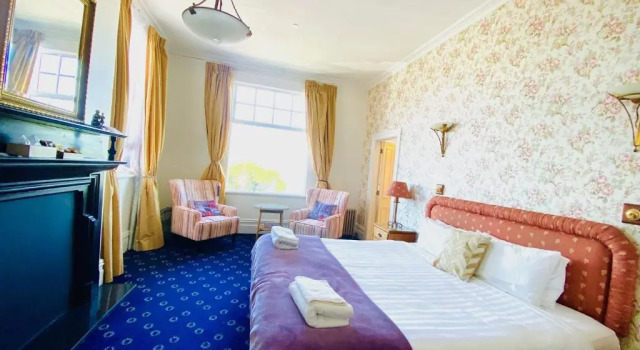 Номер Standard с видом на гавань The Esplanade Hotel