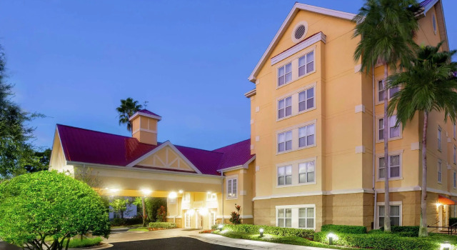 Кровать в общем номере Homewood Suites by Hilton Lake Mary Orlando North