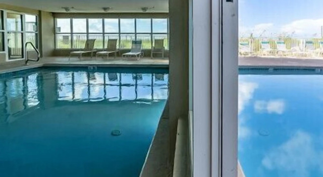 Номер Standard с 2 комнатами с балконом Crystal Shores 1104 2 Bedroom Condo by RedAwning