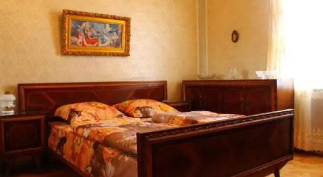 Traveller's House, Rezerwuj Pensjonat Hotele w Imereti z parkingiem, Parking
