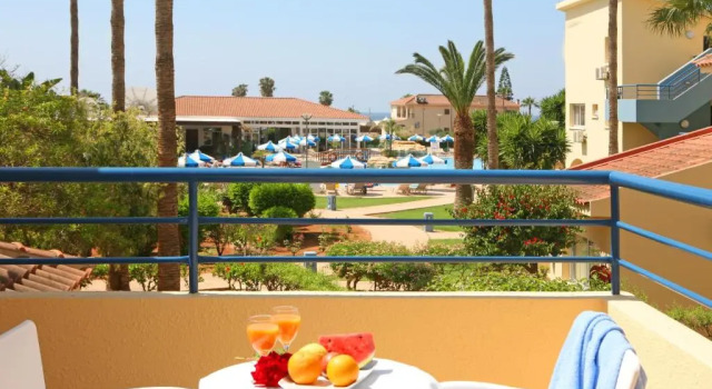Studio Suite Makronisos Holiday Village