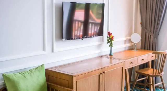 Семейный номер Deluxe с балконом Vinh Hung Old Town Hotel