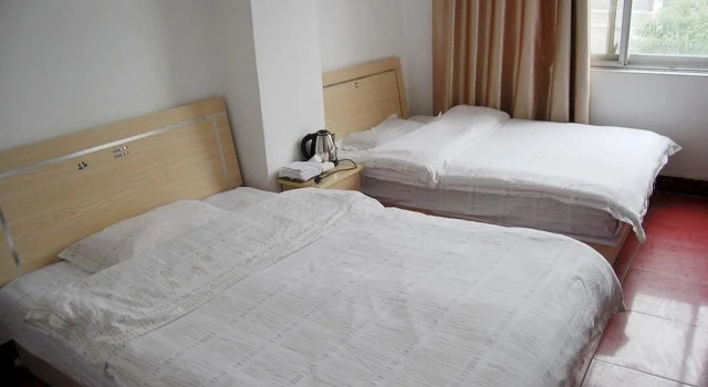 Wuhan Ronghua Business Hotel