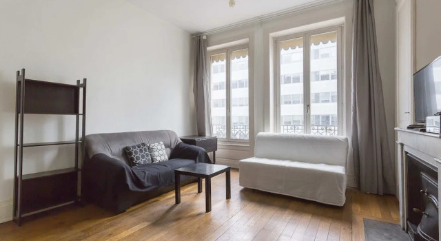 Modern 2 Room Apartment of 38m² - Lyon, Забронировать Апартаменты/квартира 03. Ла-Пардье Лион, рядом с Станция метро Saxe-Gambetta
