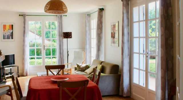 Gîte Yvoy-le-Marron, 3 pièces, 4 personnes - FR-1-491-117, Boek Hotel  