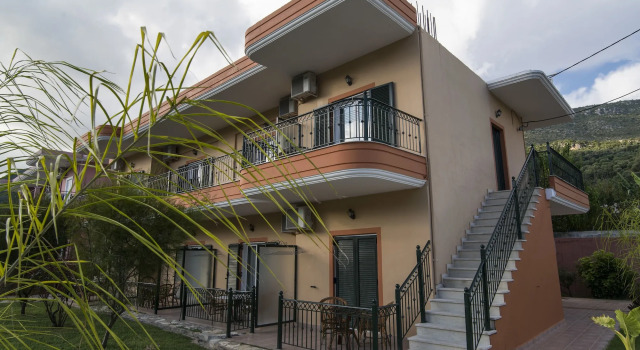 Dimas V Apartments, Prenota Hotel Hotel a Preveza con piscina, Piscina