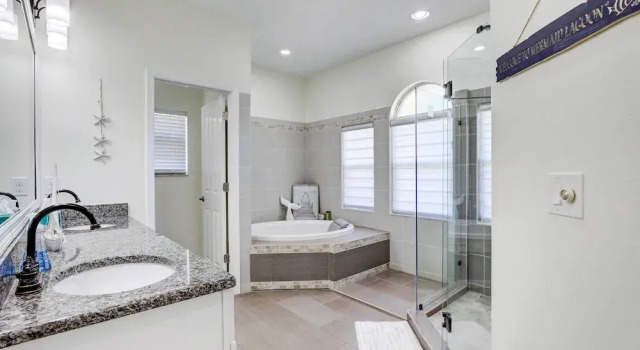 Коттедж Dog-Friendly Home w/ Pool & Yard in Bradenton